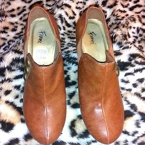 Brown heeled booties Sz 6.5